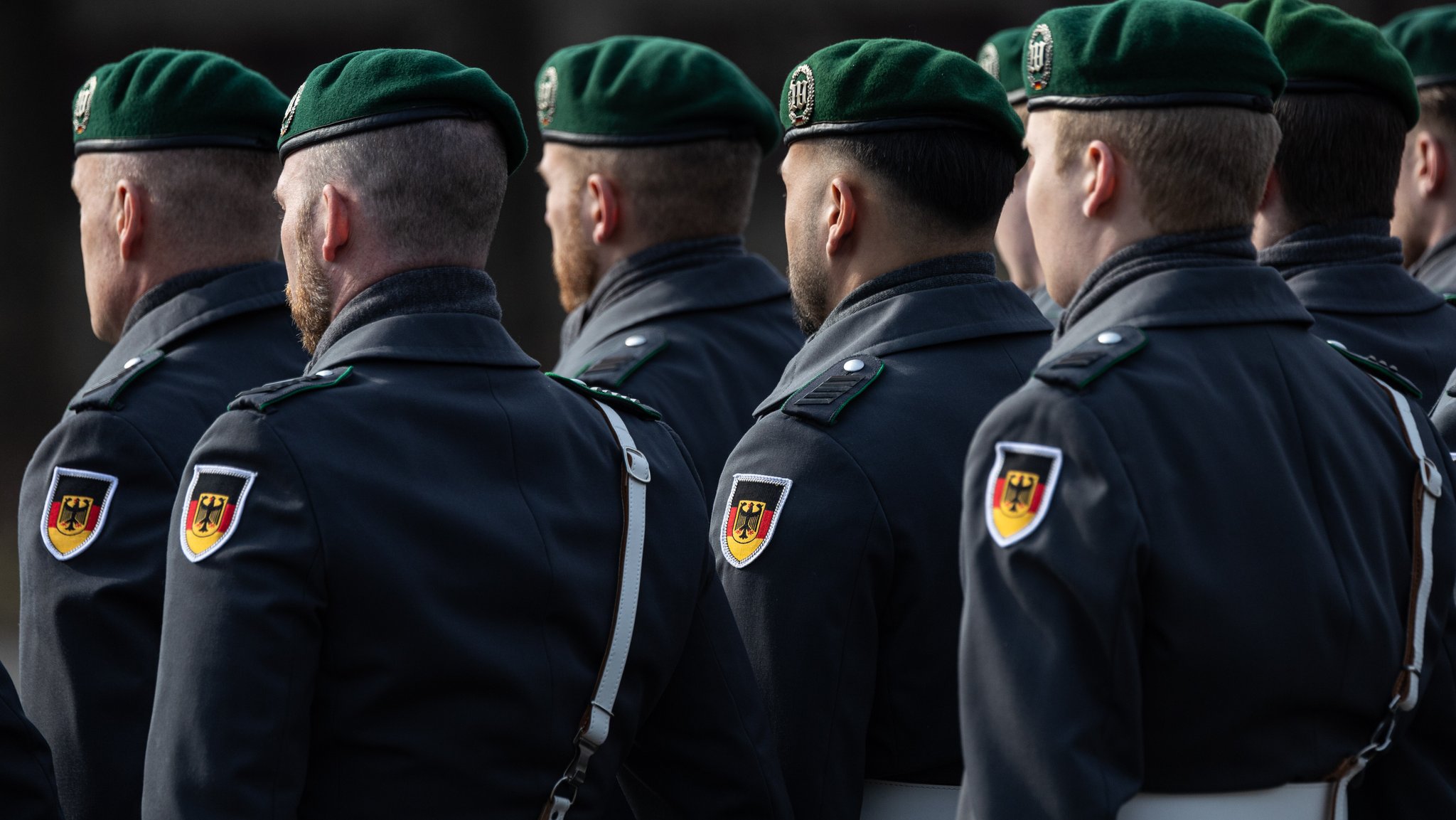 Klare Mehrheit will Wehr- und Zivildienst wieder einführen